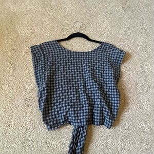 Cute cropped tie off blouse